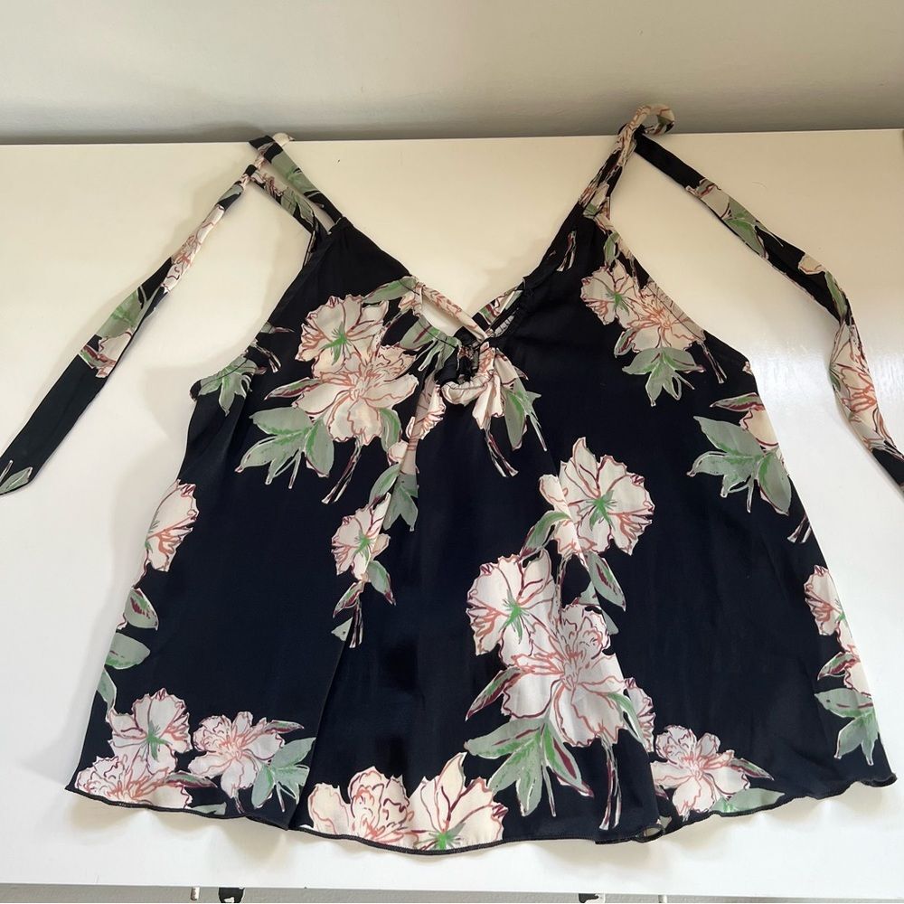 Free People Blouse Black Floral Swingy Flowy Satin Size Small Tropical